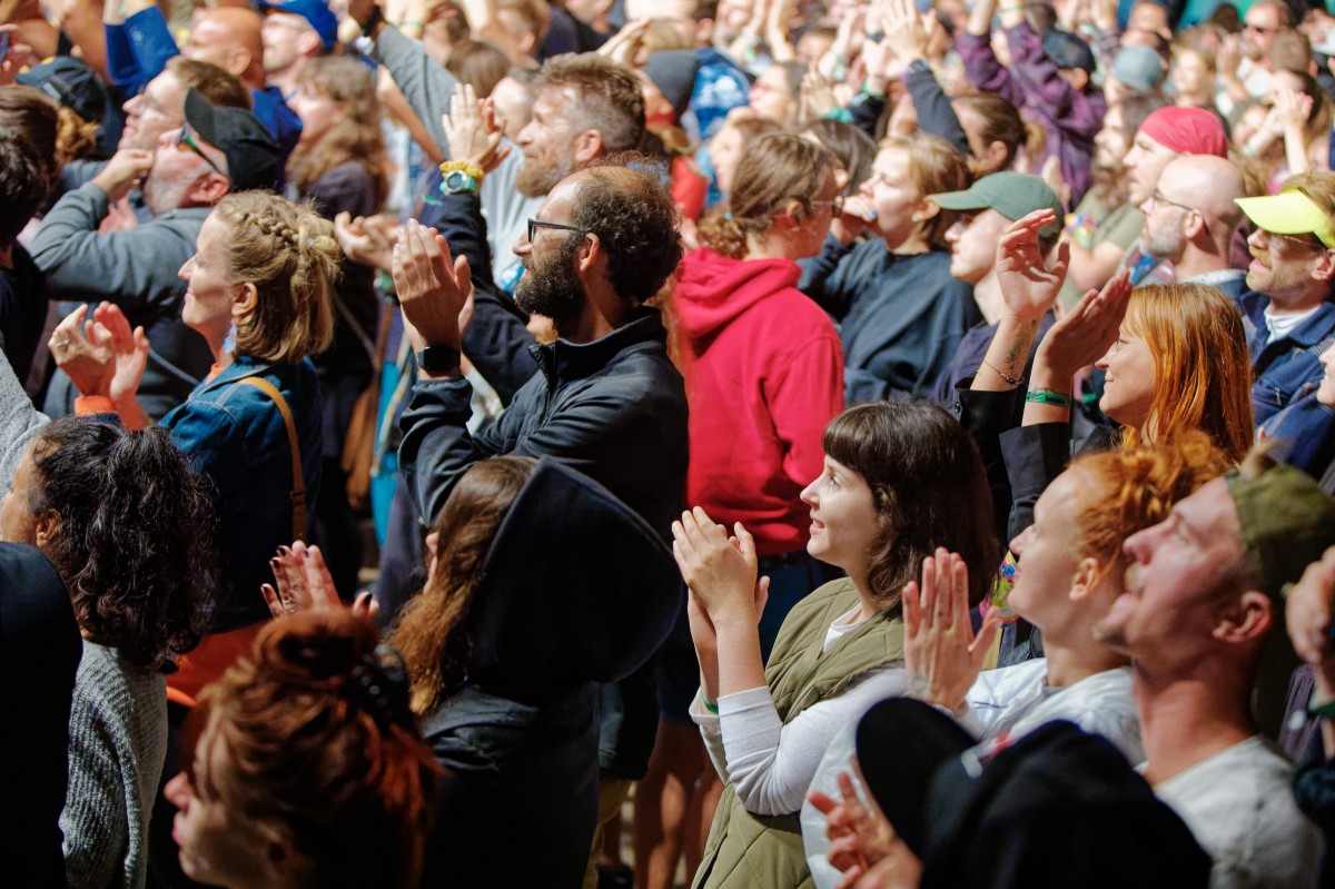 BEZPEČN&Aacute; BESEDA: Respekt, ohleduplnost, pomoc